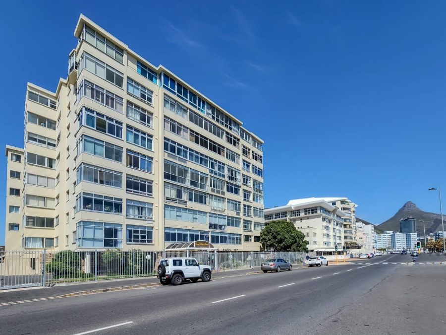 1 Bedroom Property for Sale in Mouille Point Western Cape